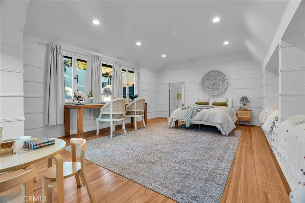 869 Cumberland Road, Glendale, California 91202 home-pic-46